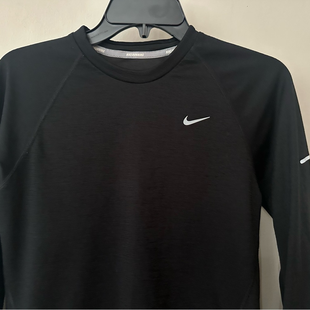 Nike Women’s Black Long Sleeve Running Tee